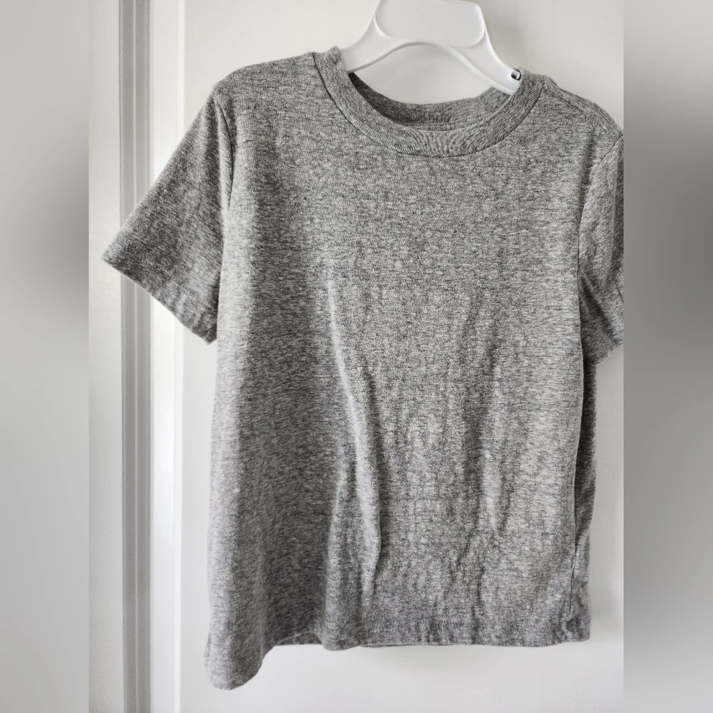 sz 5 Old Navy‎ gray t-shirt minimalist basics neutral